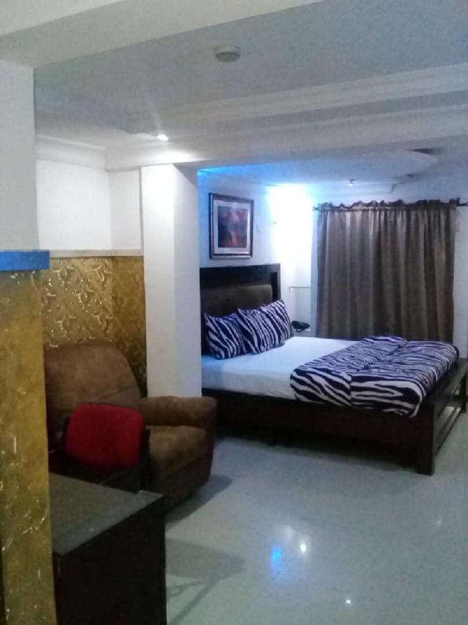 Theodawn Hotels @ Suite 29 Ikeja Exterior photo