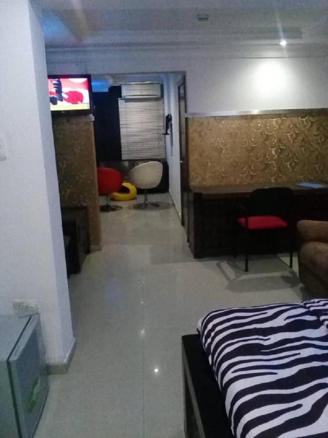Theodawn Hotels @ Suite 29 Ikeja Exterior photo
