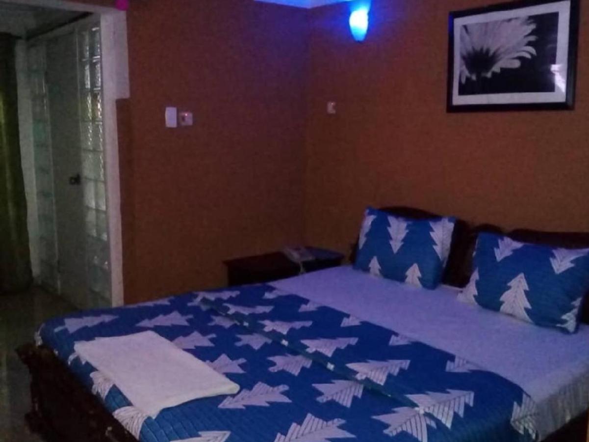 Theodawn Hotels @ Suite 29 Ikeja Exterior photo