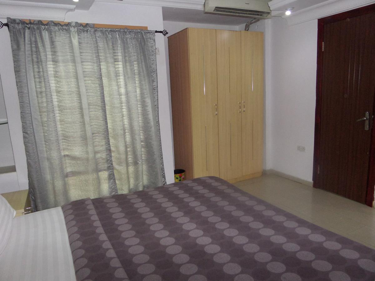 Theodawn Hotels @ Suite 29 Ikeja Exterior photo