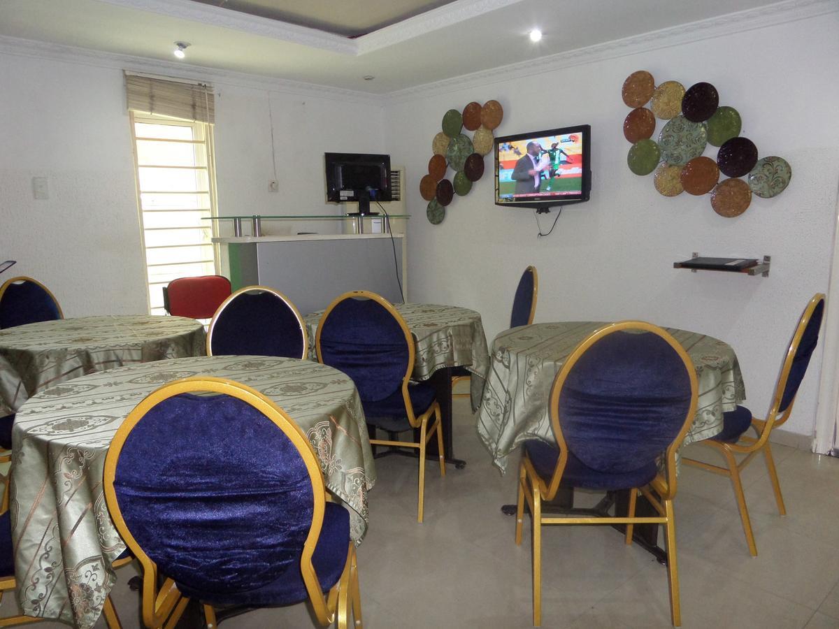 Theodawn Hotels @ Suite 29 Ikeja Exterior photo