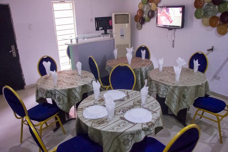 Theodawn Hotels @ Suite 29 Ikeja Exterior photo
