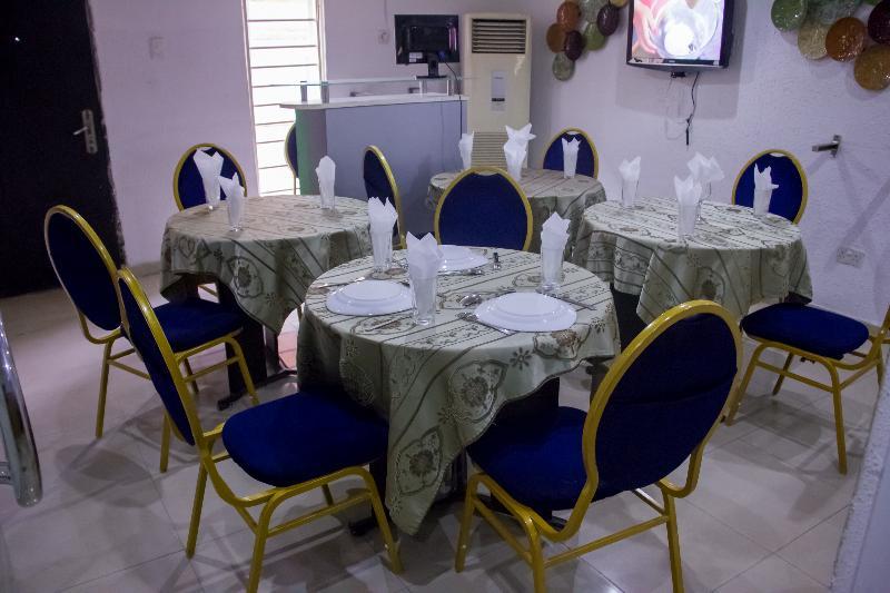 Theodawn Hotels @ Suite 29 Ikeja Exterior photo