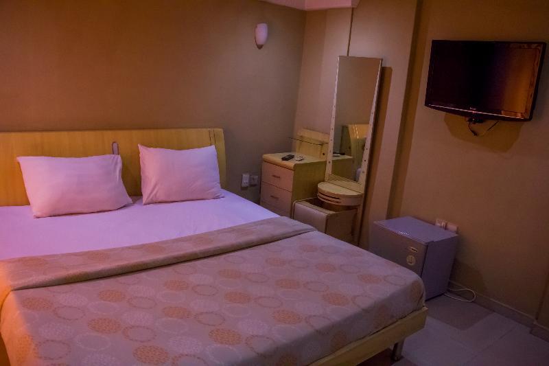 Theodawn Hotels @ Suite 29 Ikeja Exterior photo