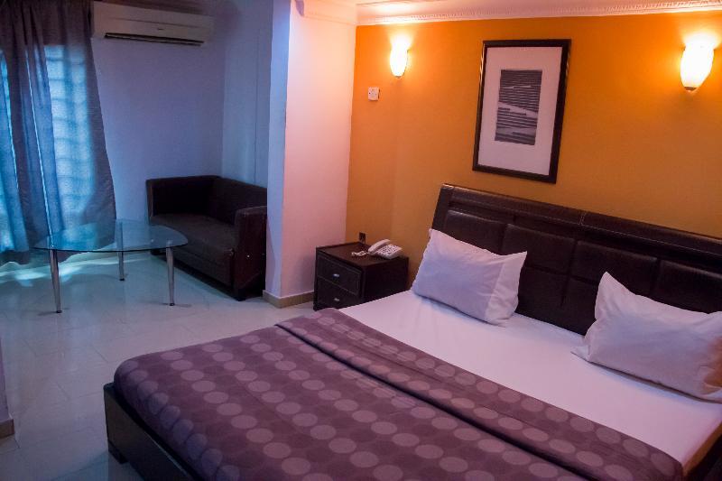 Theodawn Hotels @ Suite 29 Ikeja Exterior photo