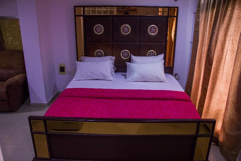 Theodawn Hotels @ Suite 29 Ikeja Exterior photo