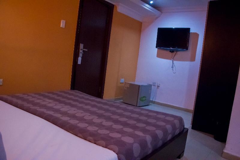 Theodawn Hotels @ Suite 29 Ikeja Exterior photo