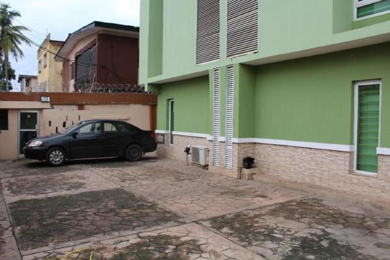 Theodawn Hotels @ Suite 29 Ikeja Exterior photo