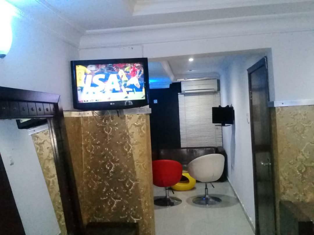 Theodawn Hotels @ Suite 29 Ikeja Exterior photo